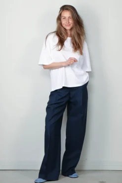 BYLOTTE Studios T-shirt - Hailey Tee - White