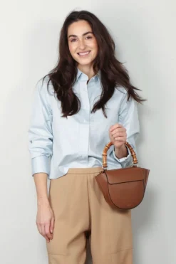 Closed Blouse - Cropped Classic Shirt - Light Sky Blue