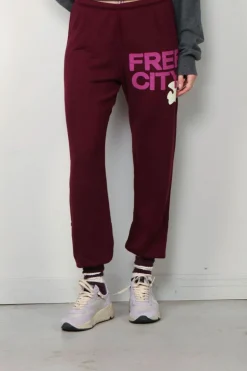 FREE CITY Jogging - Superfluff Lux OG - Deeplove Cream