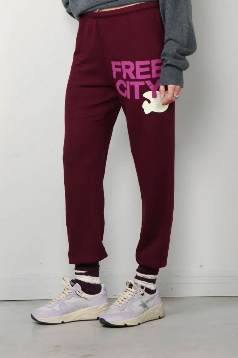 FREE CITY Jogging - Superfluff Lux OG - Deeplove Cream