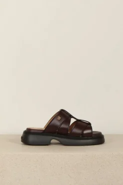 Ganni Sandalen - Everyday Mule sandal patent - Chocolate fondant