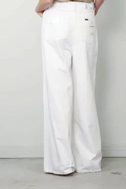 Lois Broek - Paloma - White