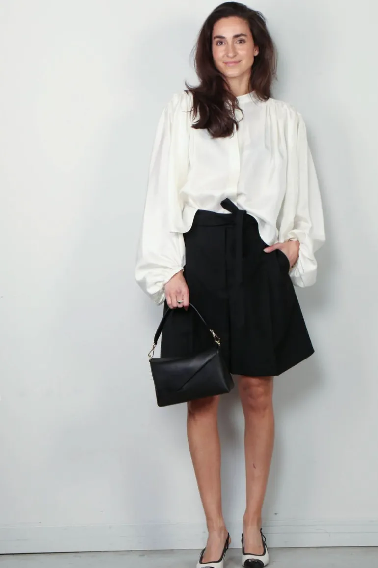 RÓHE Shorts - Tailored Shorts With Belt - Black