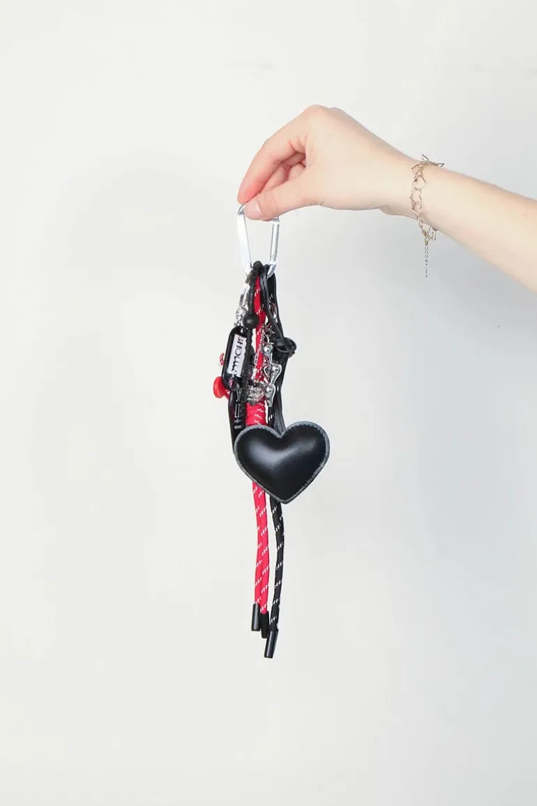Shouia Bag Charm - Black Heart - Noir